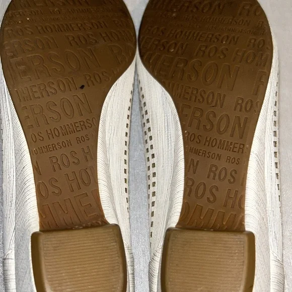 Ros Hommerson ‘Tina’ Flat Slip On Shoes w/ Hole Amazing quality Size 8 Like new - Picture 14 of 15